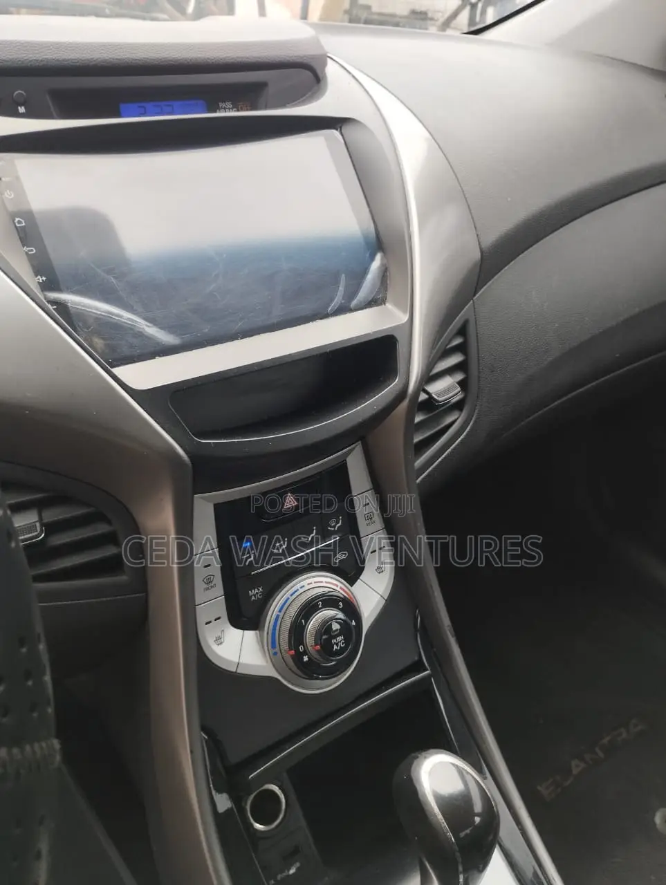 Hyundai Elantra 2012 Silver