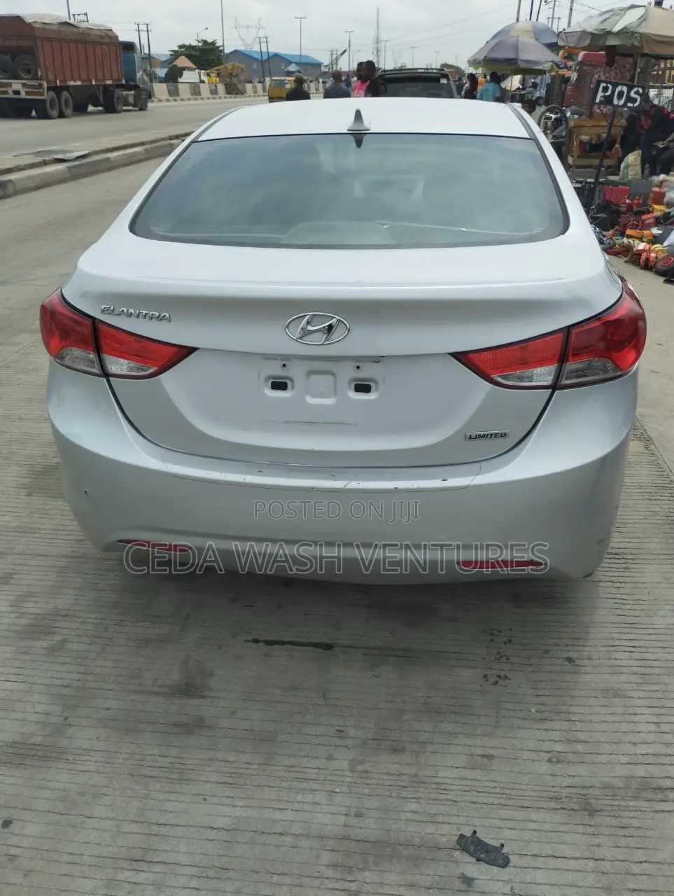 Hyundai Elantra 2012 Silver