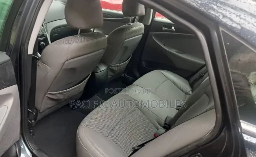 Hyundai Sonata 2012 Black