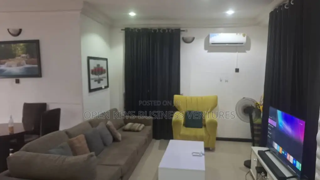 2bdrm Apartment in Derin Court, Sabo / Ibadan for sale
