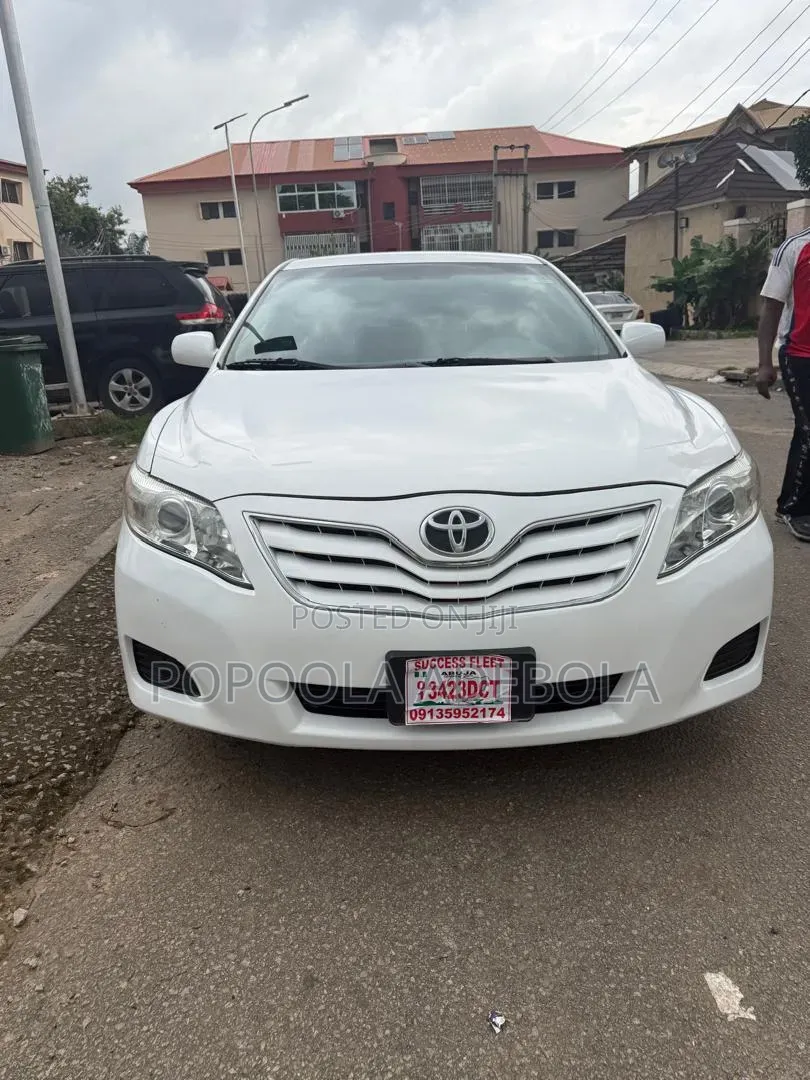 Toyota Camry 2010 White