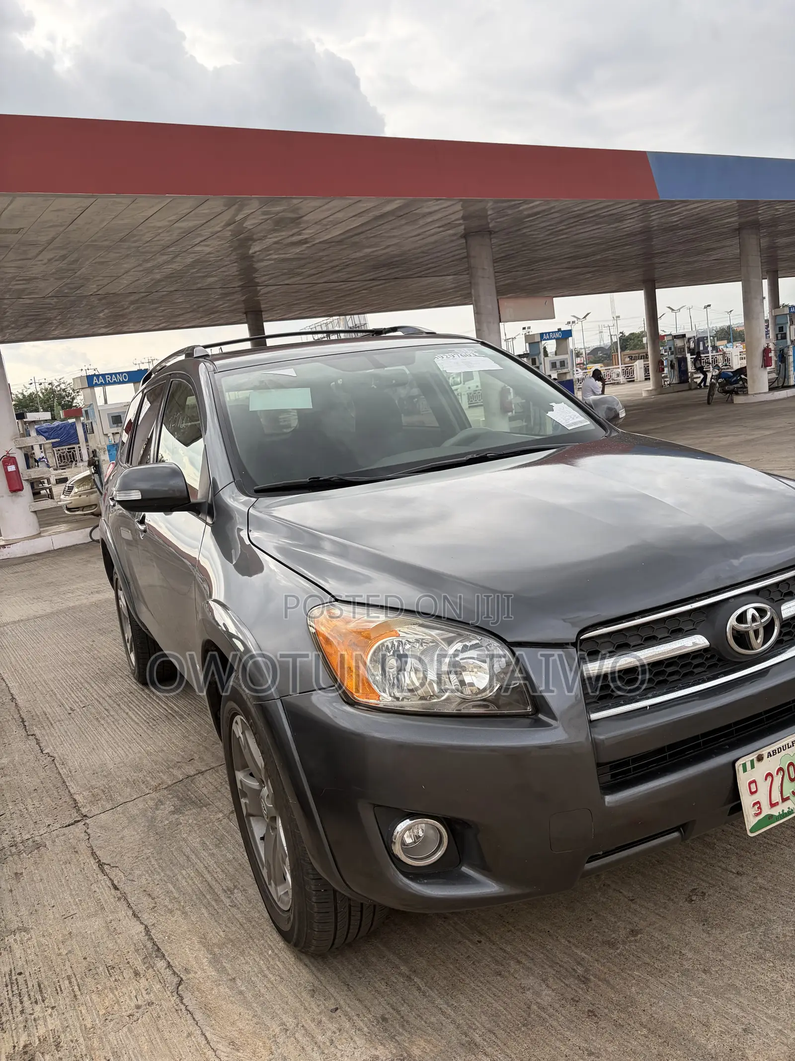 Toyota RAV4 2010 Gray