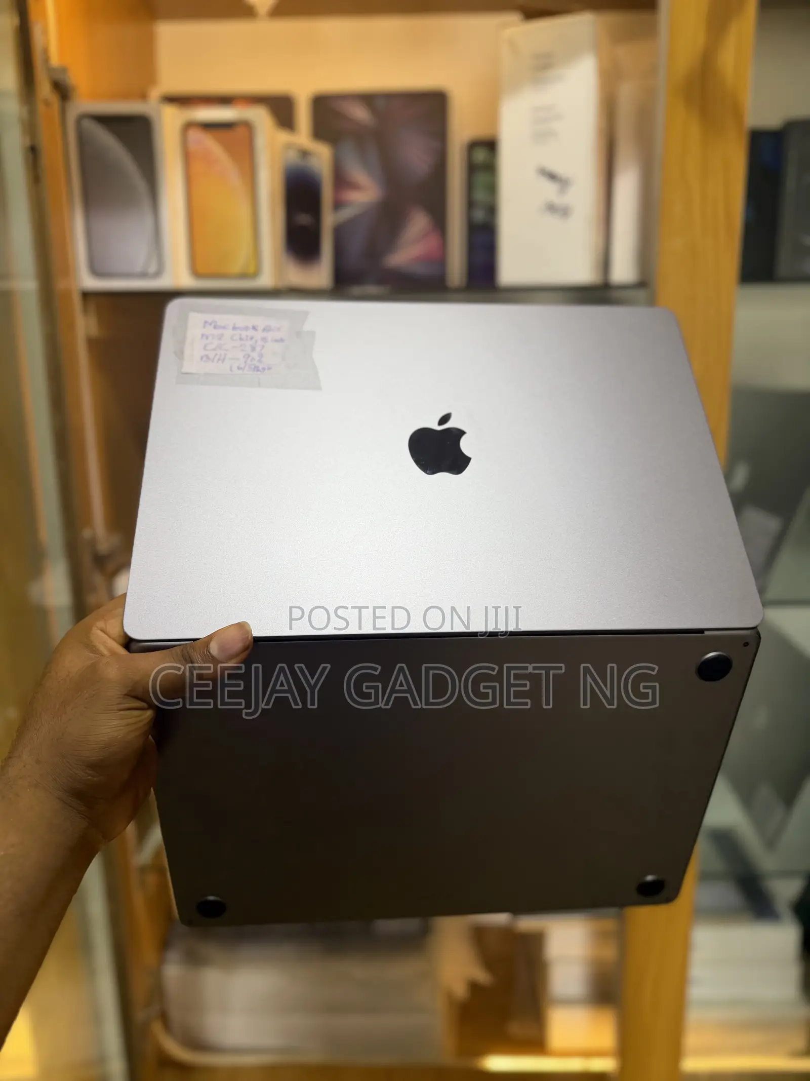 Laptop Apple MacBook Air 2023 M2 16GB Apple M2 SSD 512GB