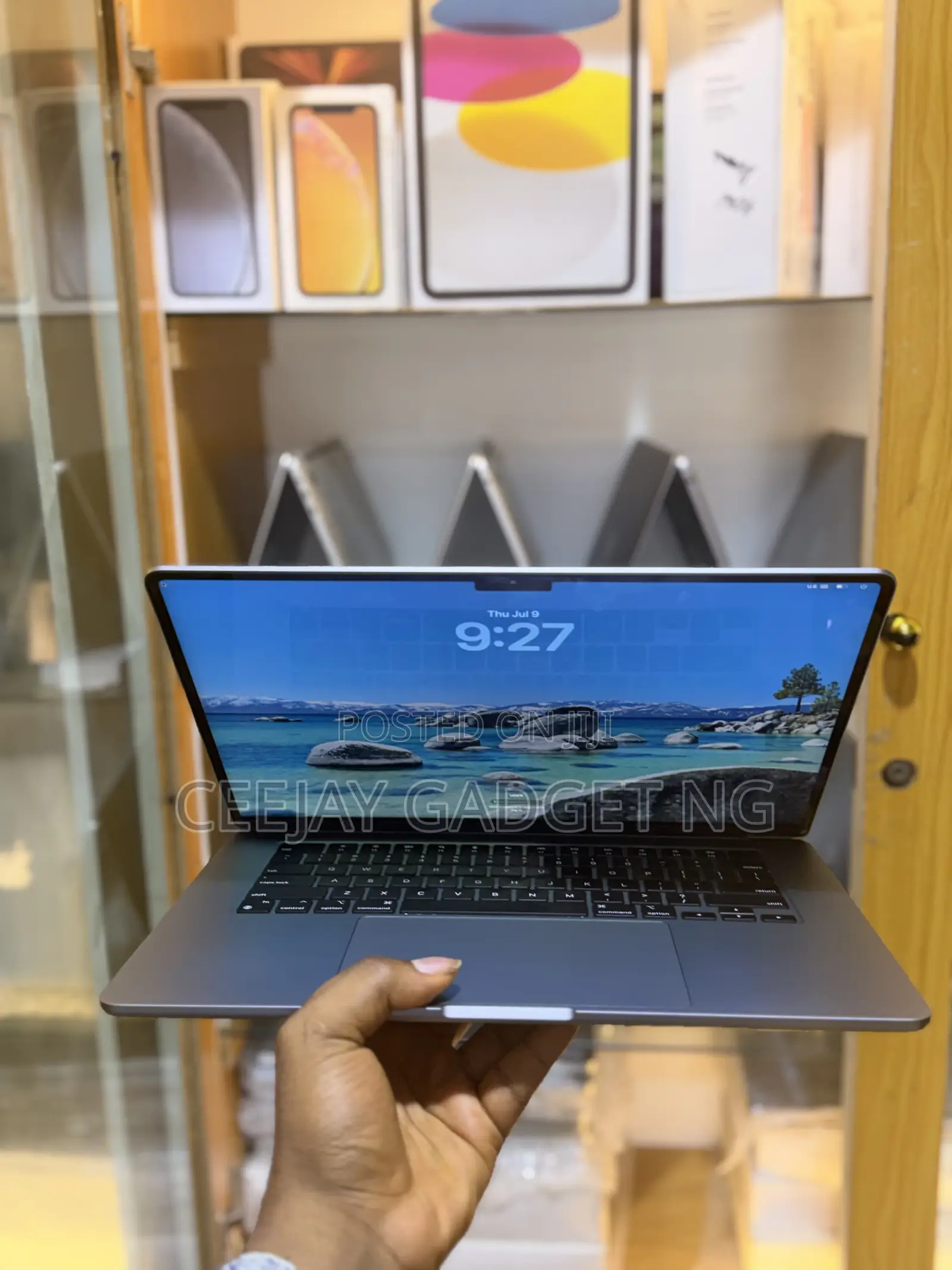 Laptop Apple MacBook Air 2023 M2 16GB Apple M2 SSD 512GB