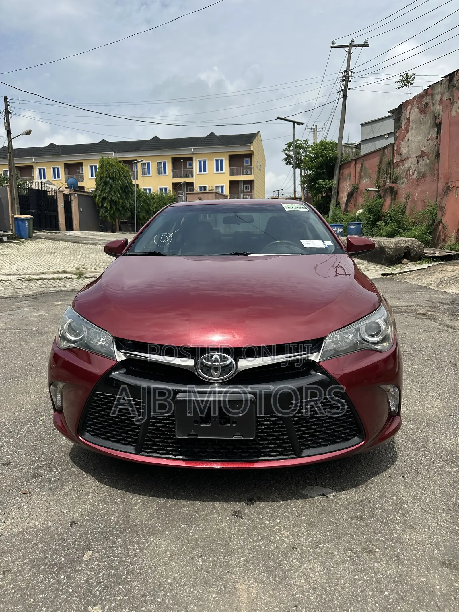 Toyota Camry SE 4dr Sedan (2.5L 4cyl 6A) 2015 Red