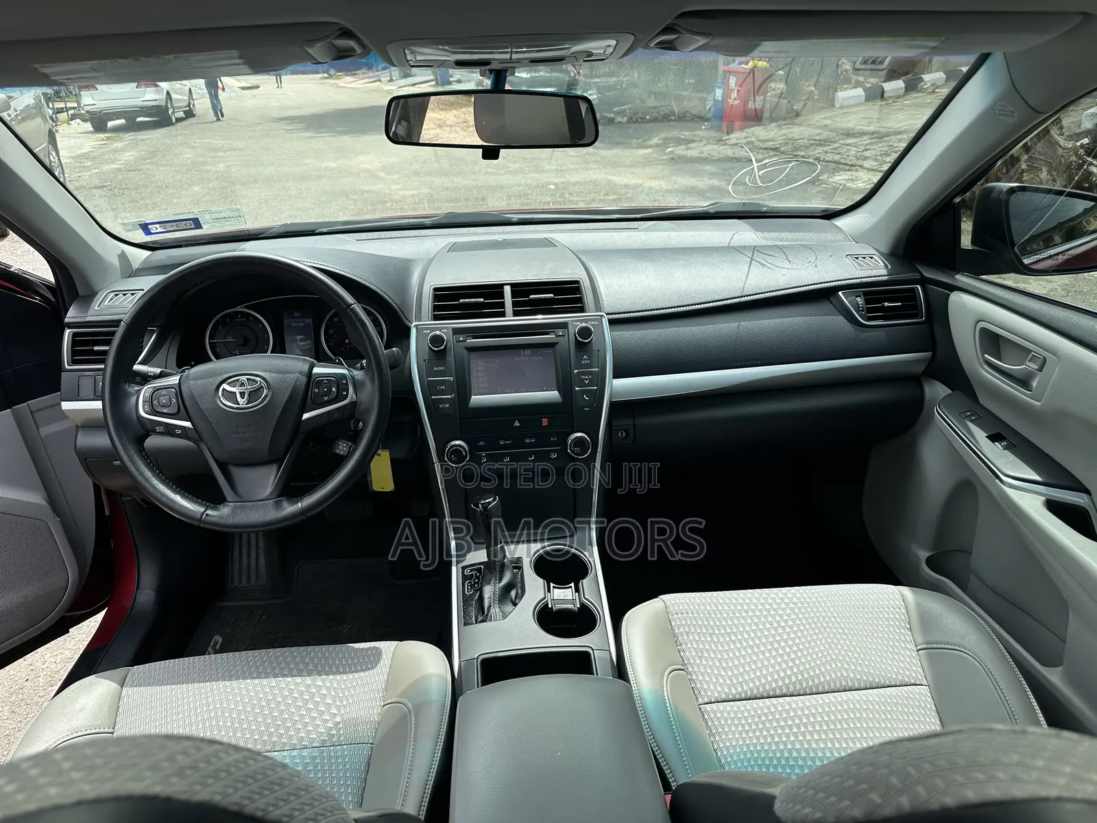 Toyota Camry SE 4dr Sedan (2.5L 4cyl 6A) 2015 Red