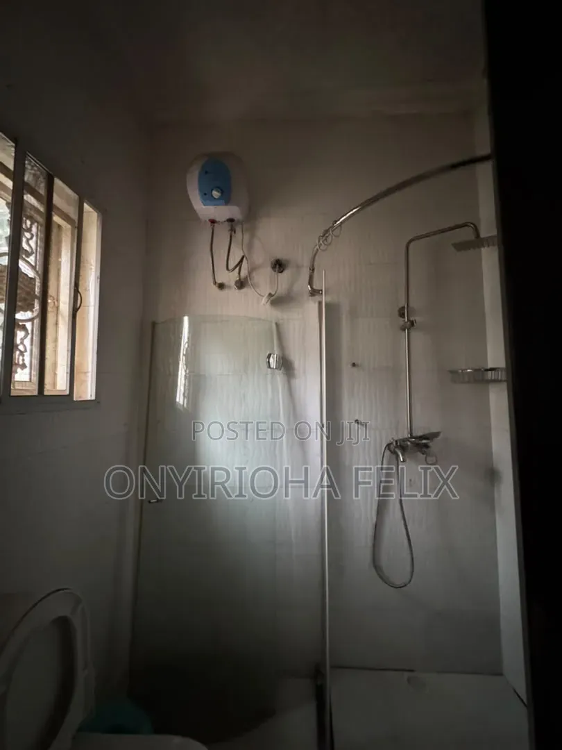 3bdrm Block of Flats in Jabi for rent