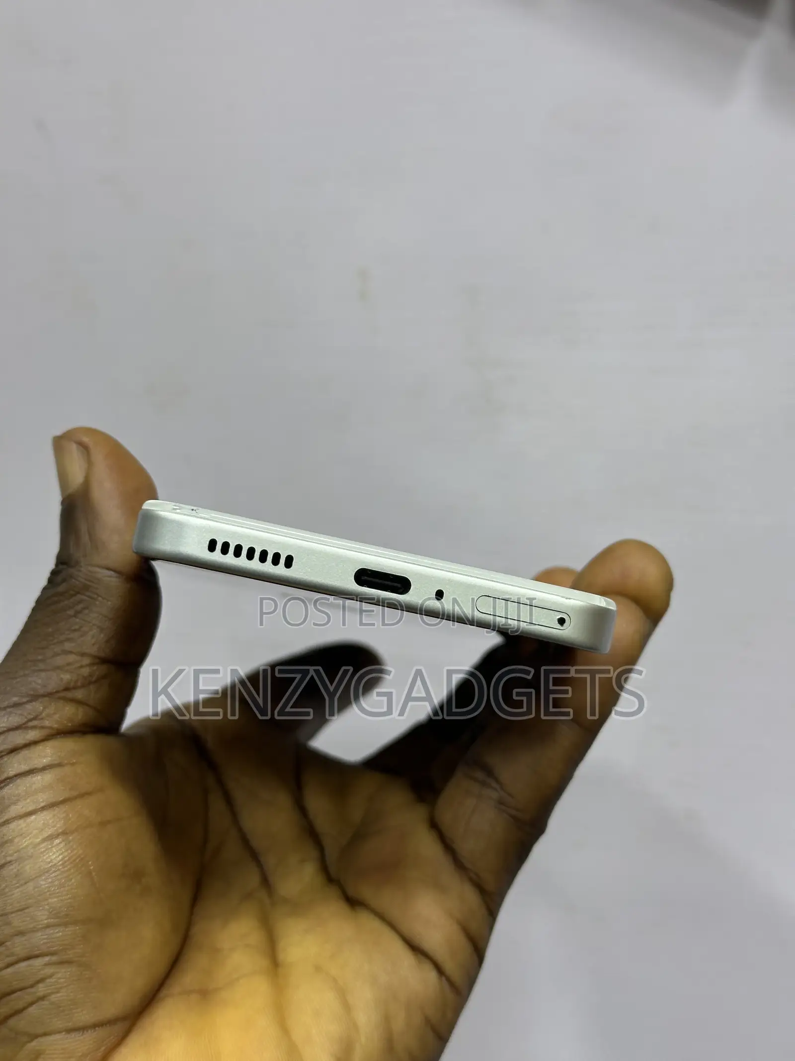 Tecno Pova 7 Ultra 5G 256 GB Silver