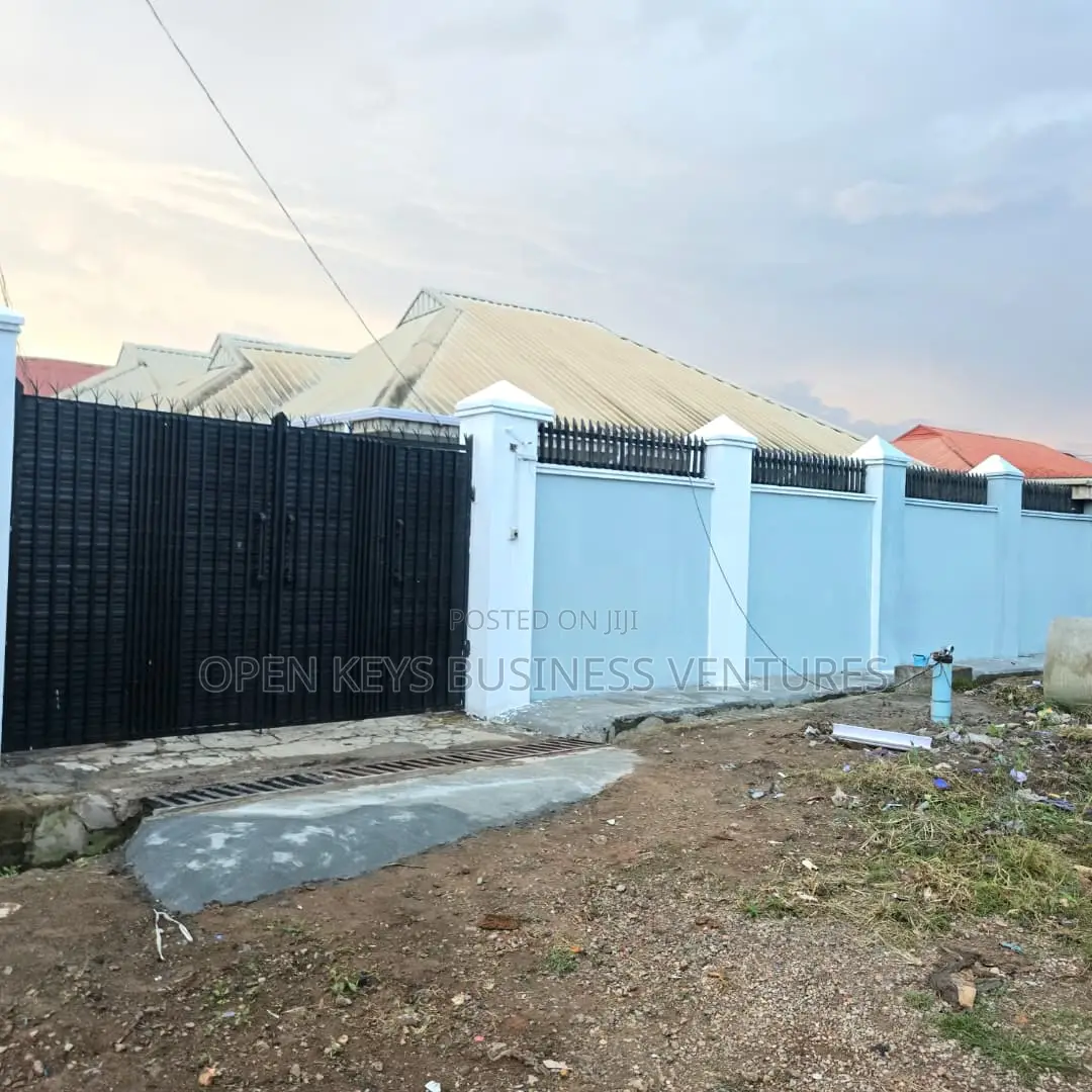 2bdrm House in Wire And Cable, Apata for rent