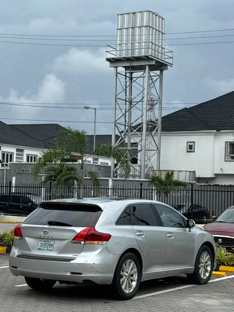 Toyota Venza 2011 Silver