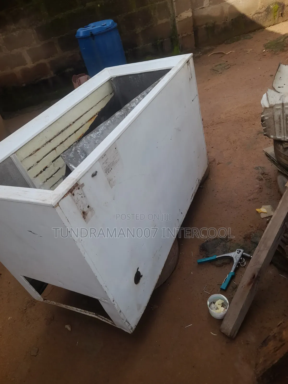 Refrigerators Technician