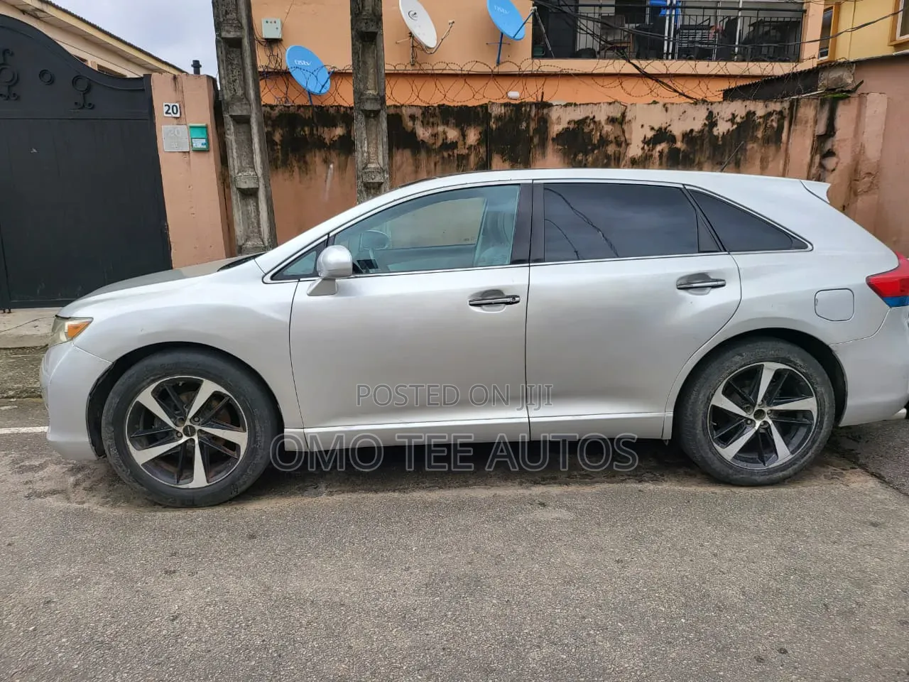 Toyota Venza 2010 Silver