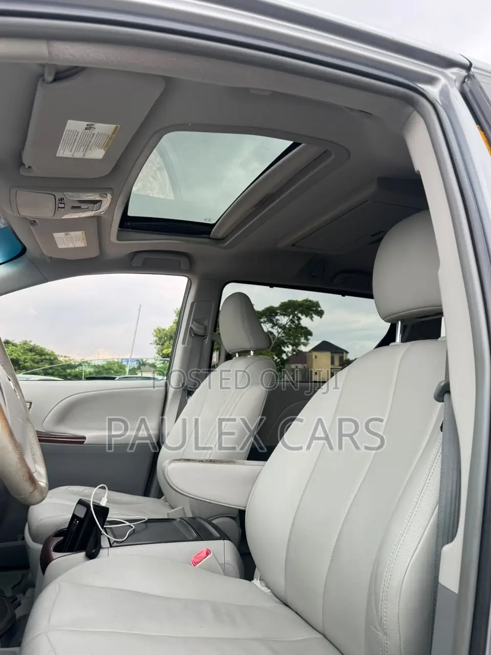Toyota Sienna XLE AWD 7-Passenger 2013 Gray