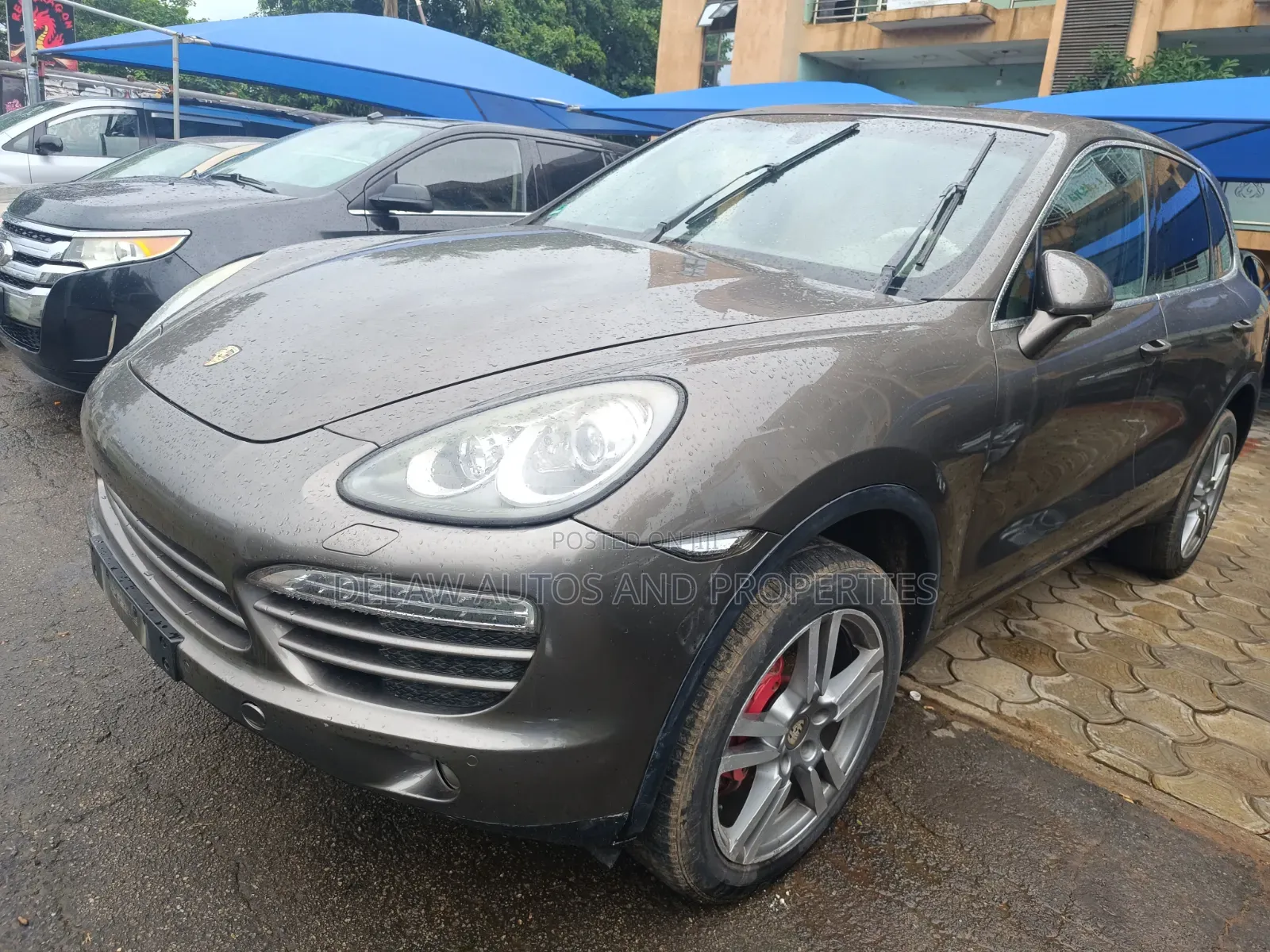 Porsche Cayenne 2012 Gray