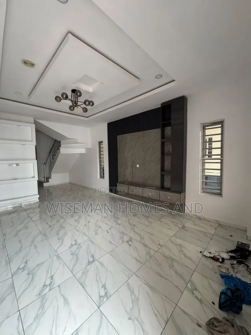 4bdrm Duplex in Orchid Road Lekki for rent
