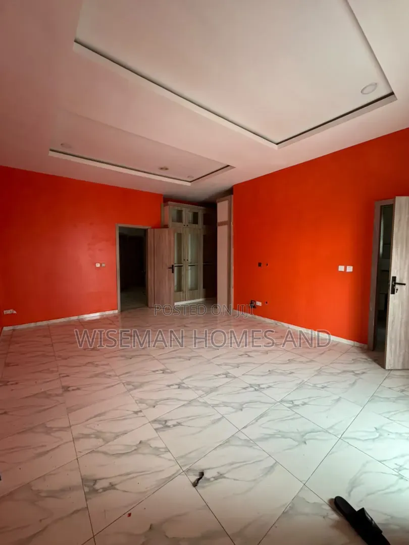 4bdrm Duplex in Orchid Road Lekki for rent