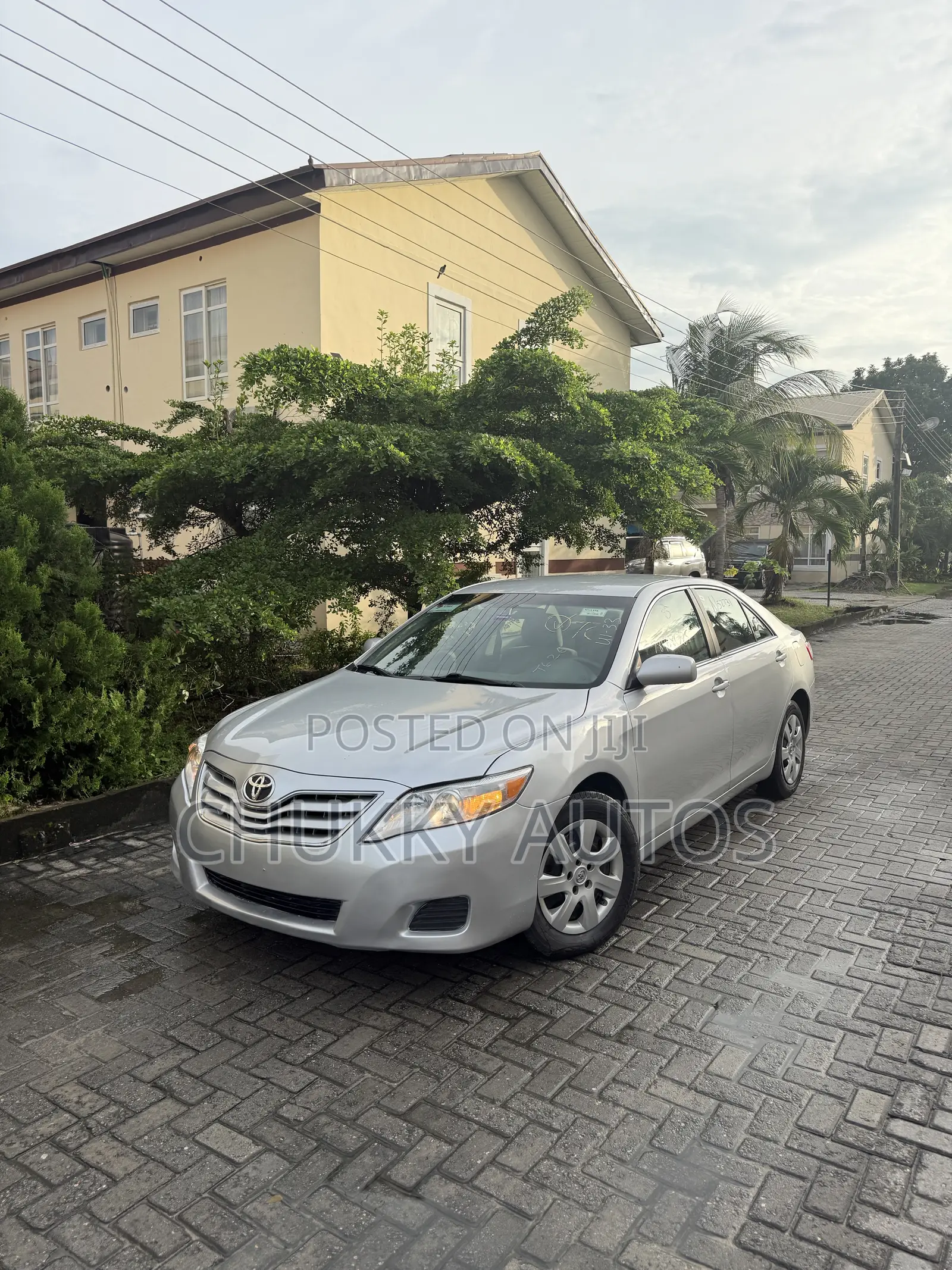 Toyota Camry LE 4dr Sedan (2.5L 4cyl 6A) 2011 Silver