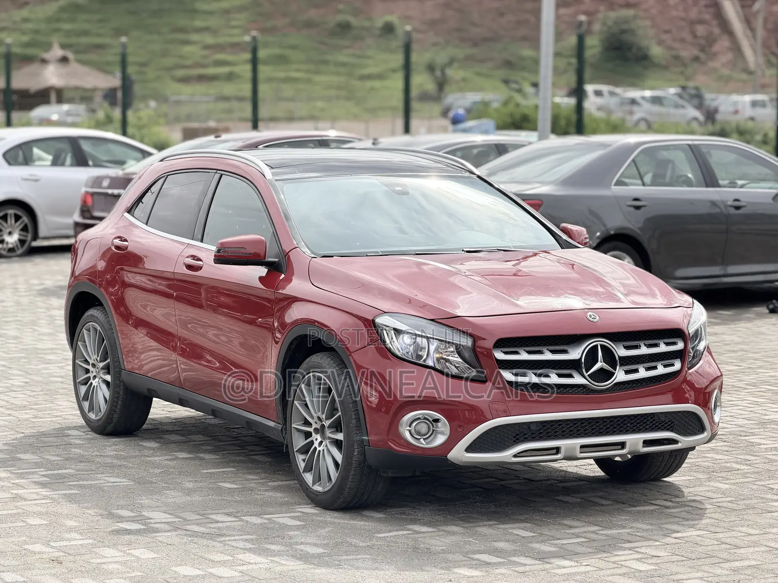 Mercedes-Benz GLA 250 2017 Red