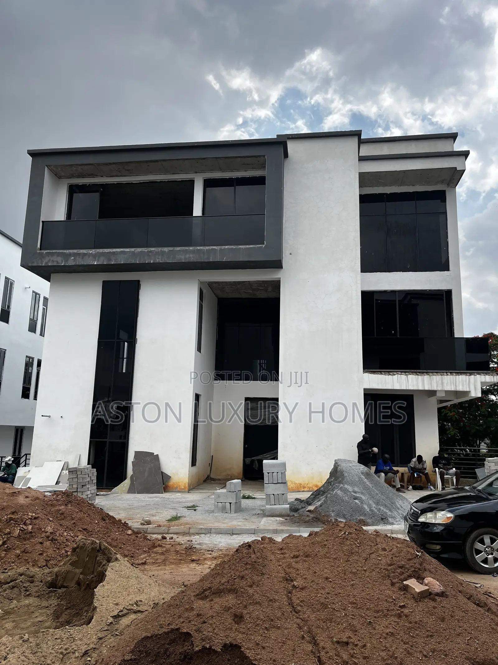 7bdrm Duplex in Maitama for sale