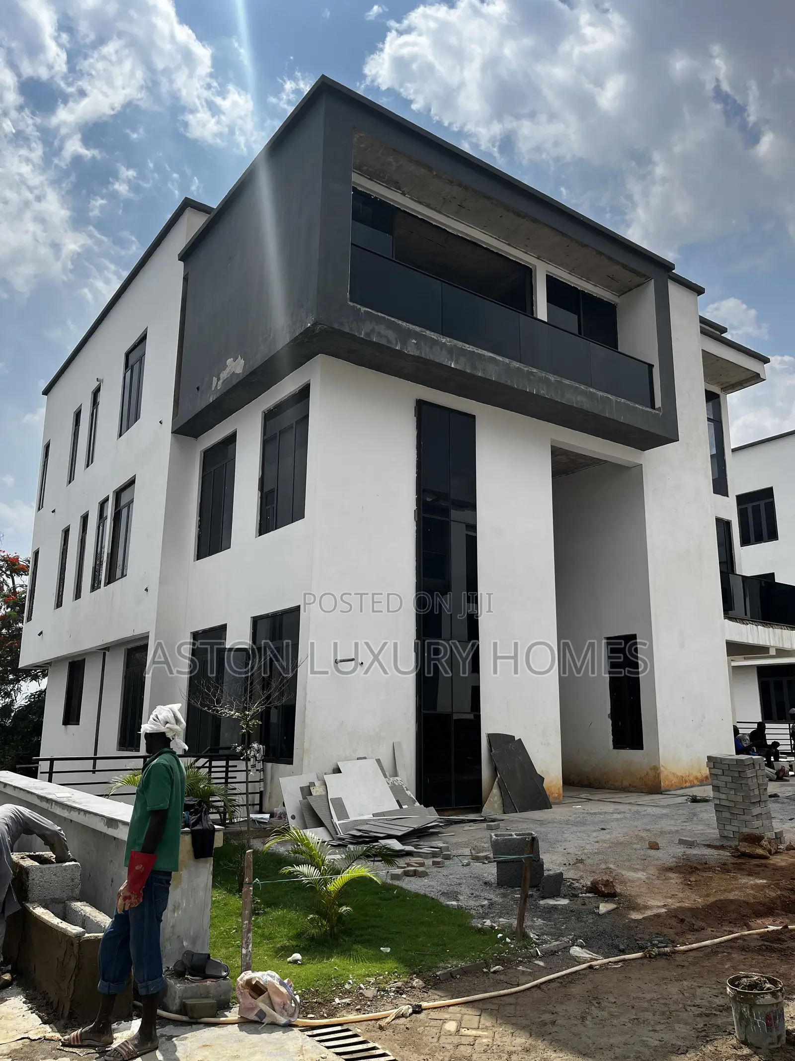 7bdrm Duplex in Maitama for sale