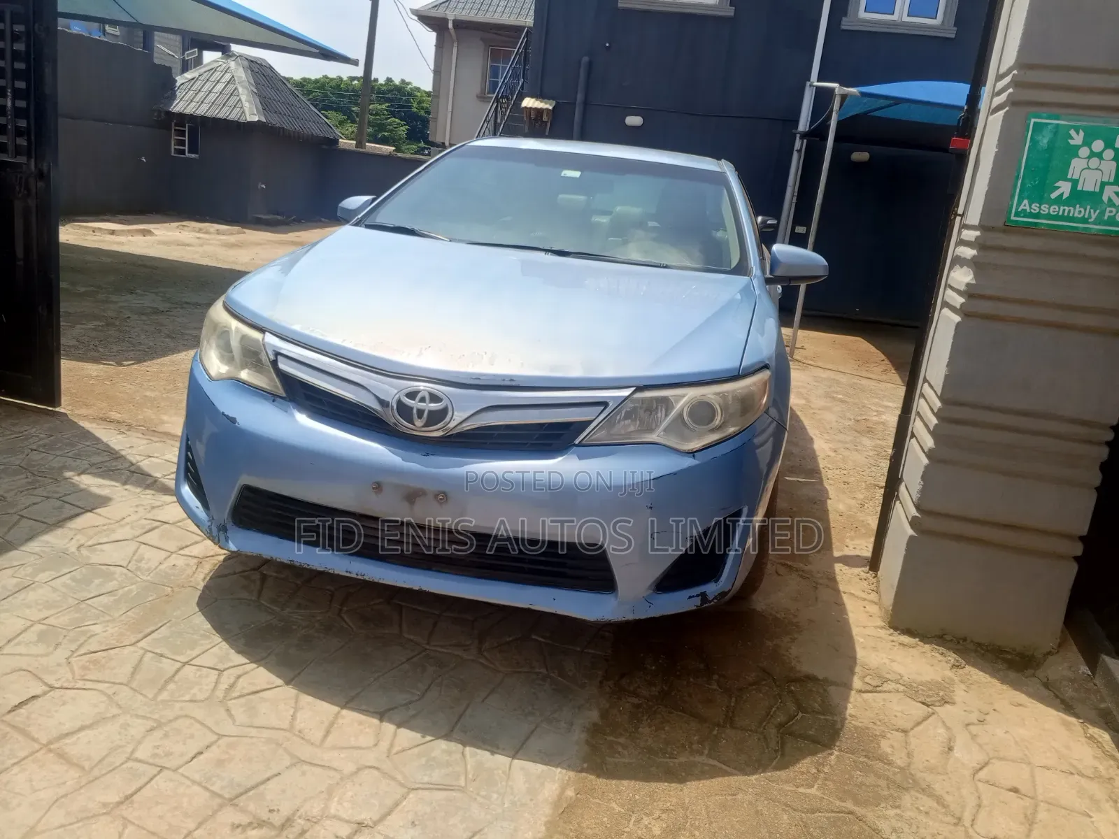 Toyota Camry LE 4dr Sedan (2.5L 4cyl 6A) 2013 Blue