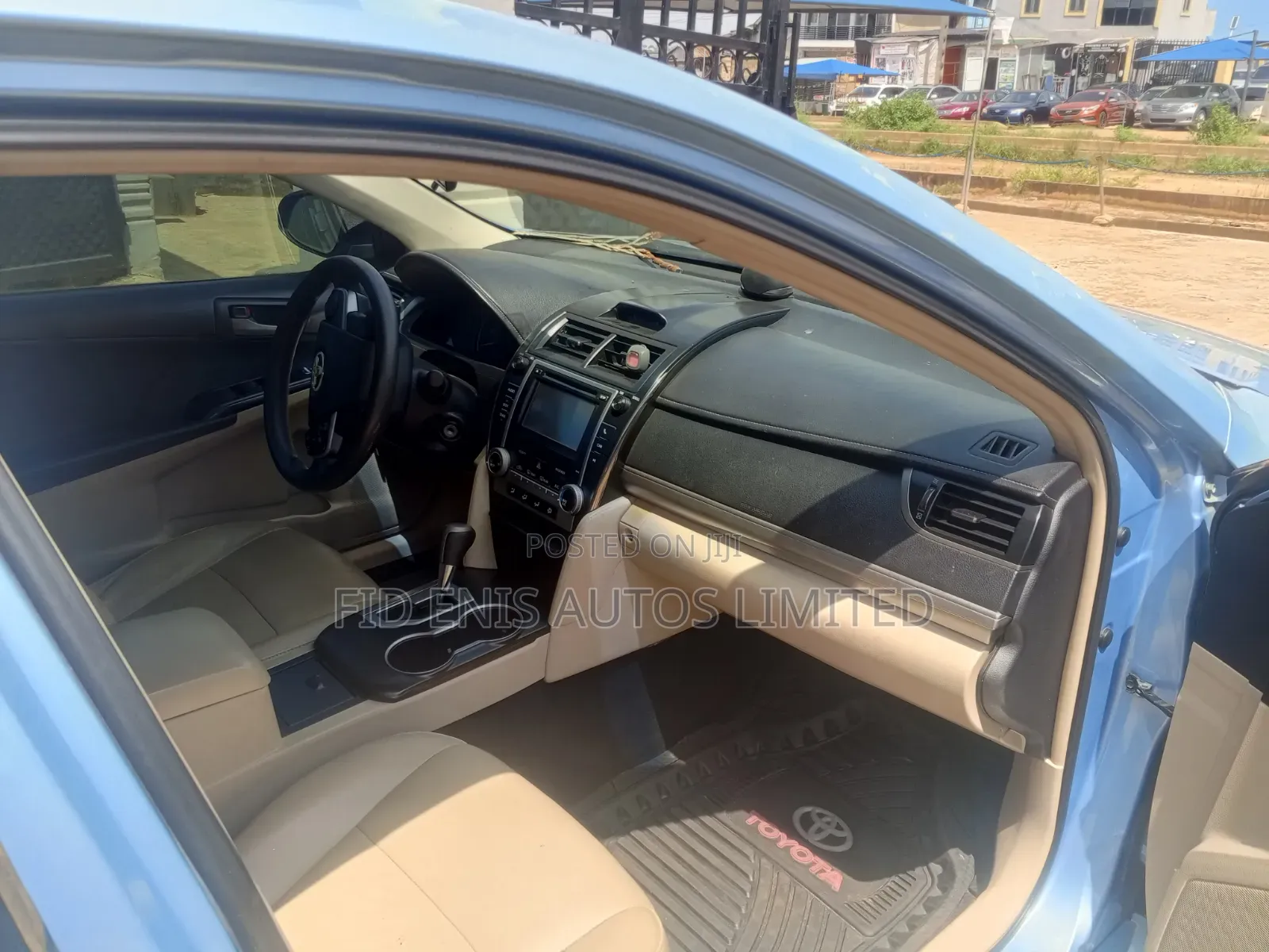 Toyota Camry LE 4dr Sedan (2.5L 4cyl 6A) 2013 Blue