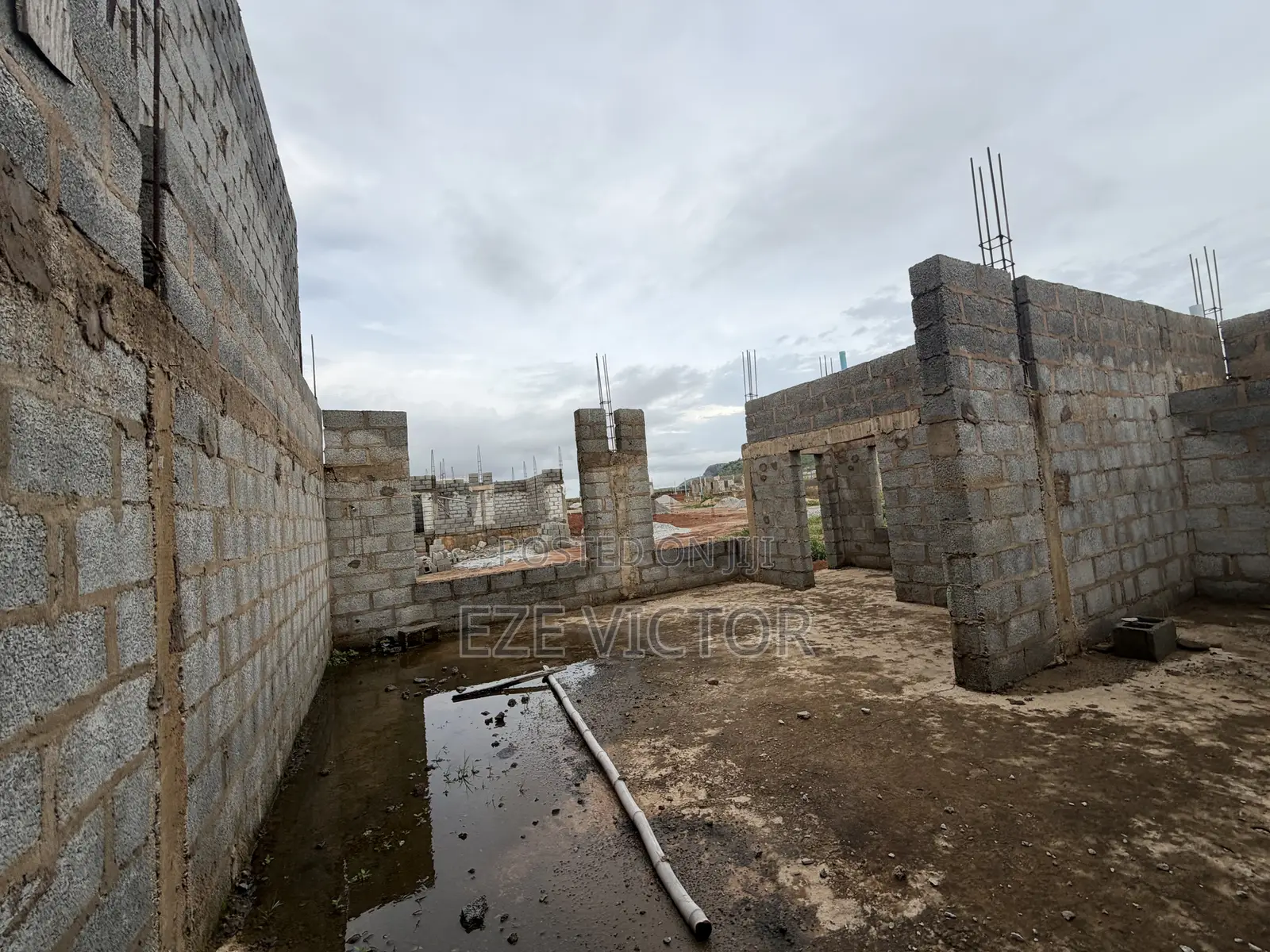 4bdrm Duplex in Phemfel Estate, Sabon Lugbe for sale