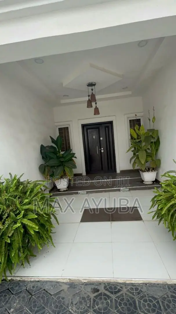 6bdrm Bungalow in Ogudu-Orioke for sale