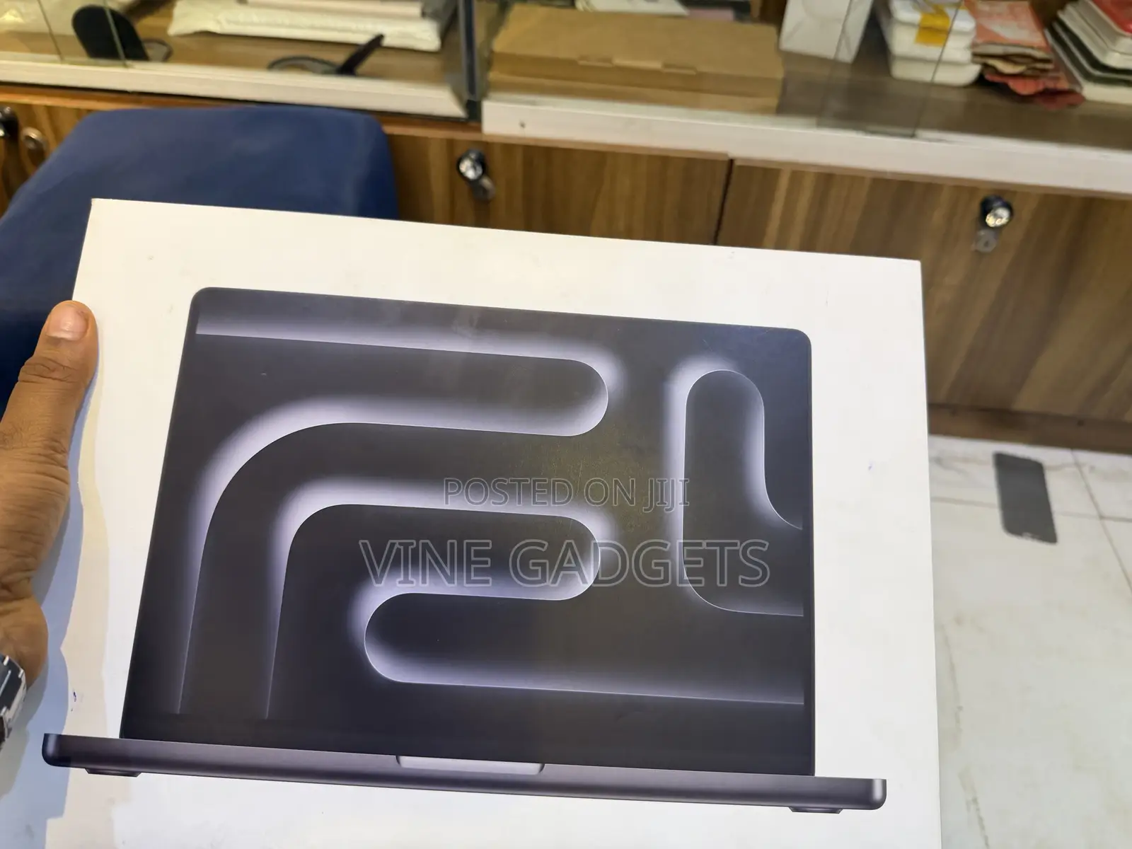 New Laptop Apple MacBook Pro 2025 M5 16GB Apple M5 SSD 1T