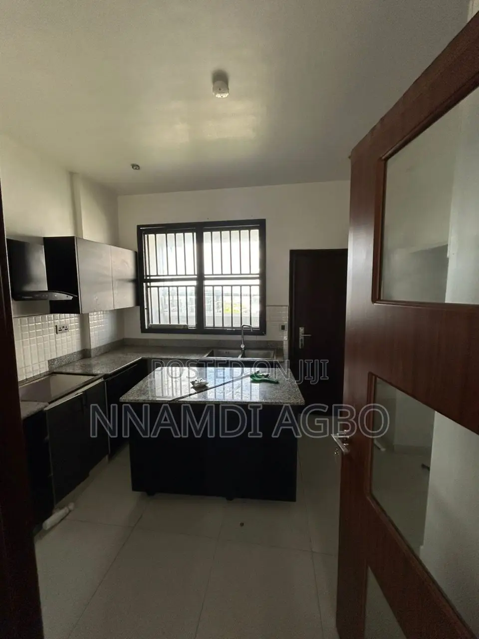 2bdrm Maisonette in Lekki Phase 1 for rent