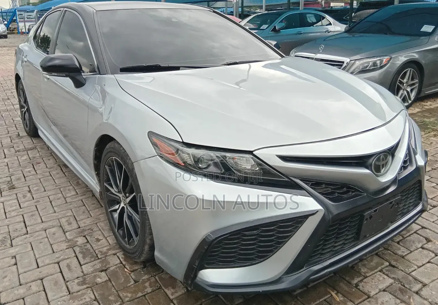 Toyota Camry SE Nightshade 2022 Silver