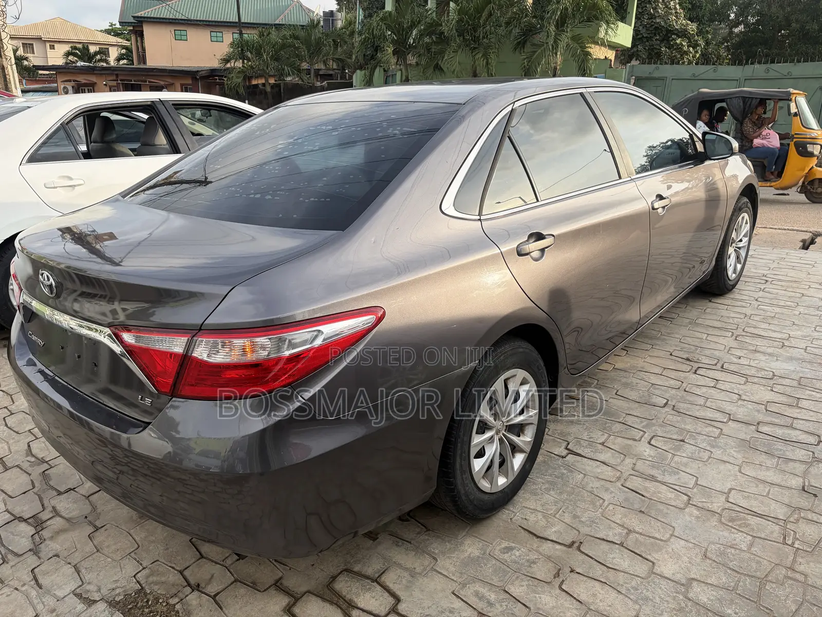 Toyota Camry LE 4dr Sedan (2.5L 4cyl 6A) 2015 Brown