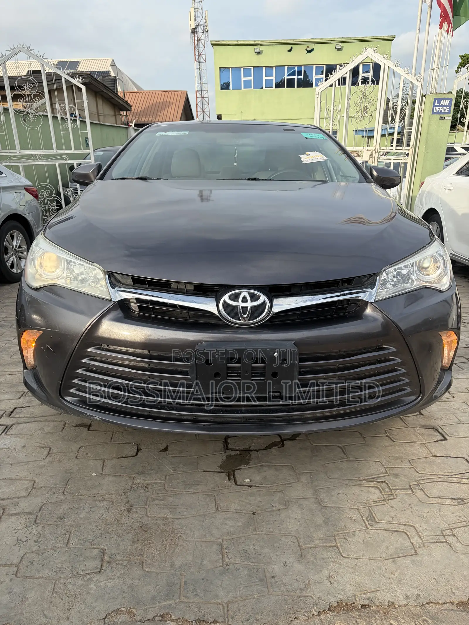 Toyota Camry LE 4dr Sedan (2.5L 4cyl 6A) 2015 Brown