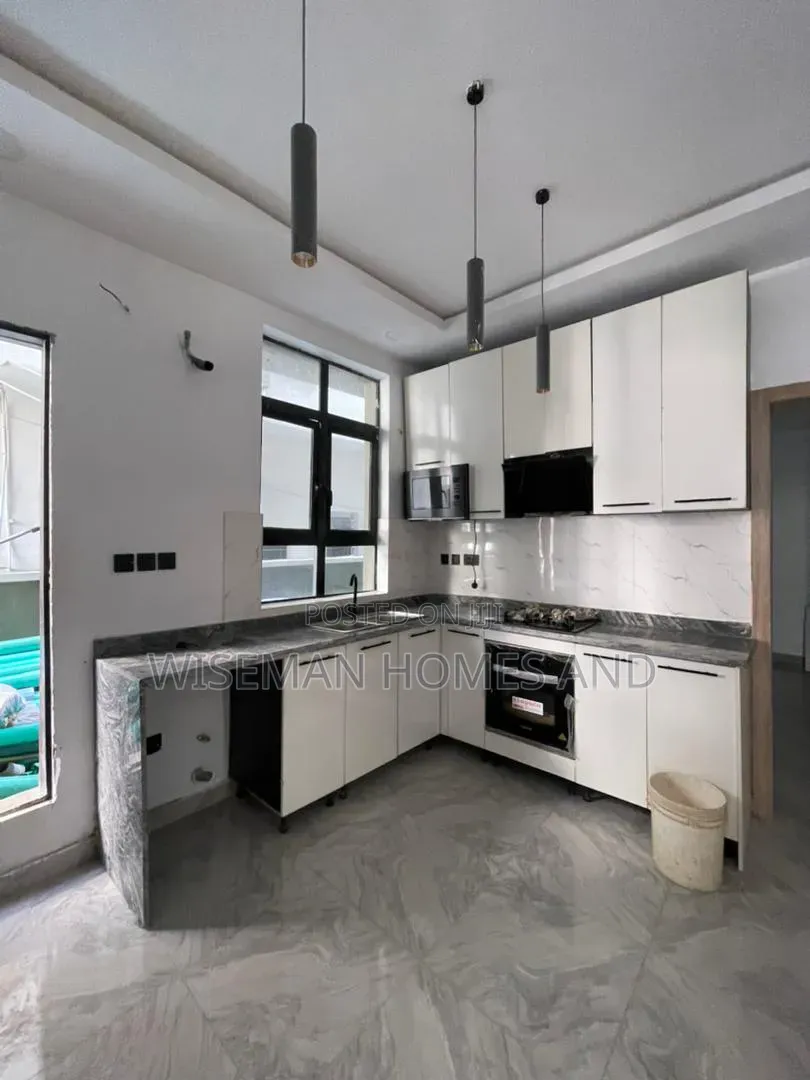 1bdrm Apartment in Ikota Lekki Eti-Osa for sale