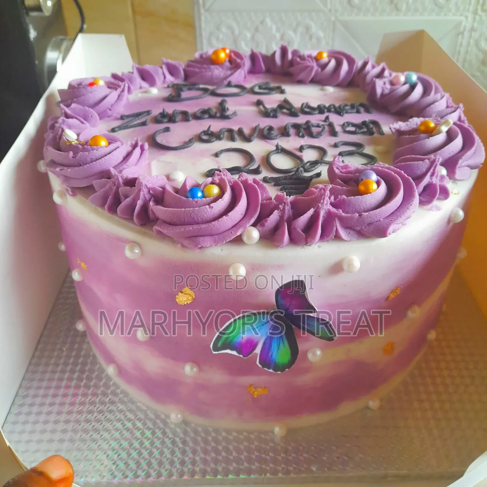10 " Buttercream Cake