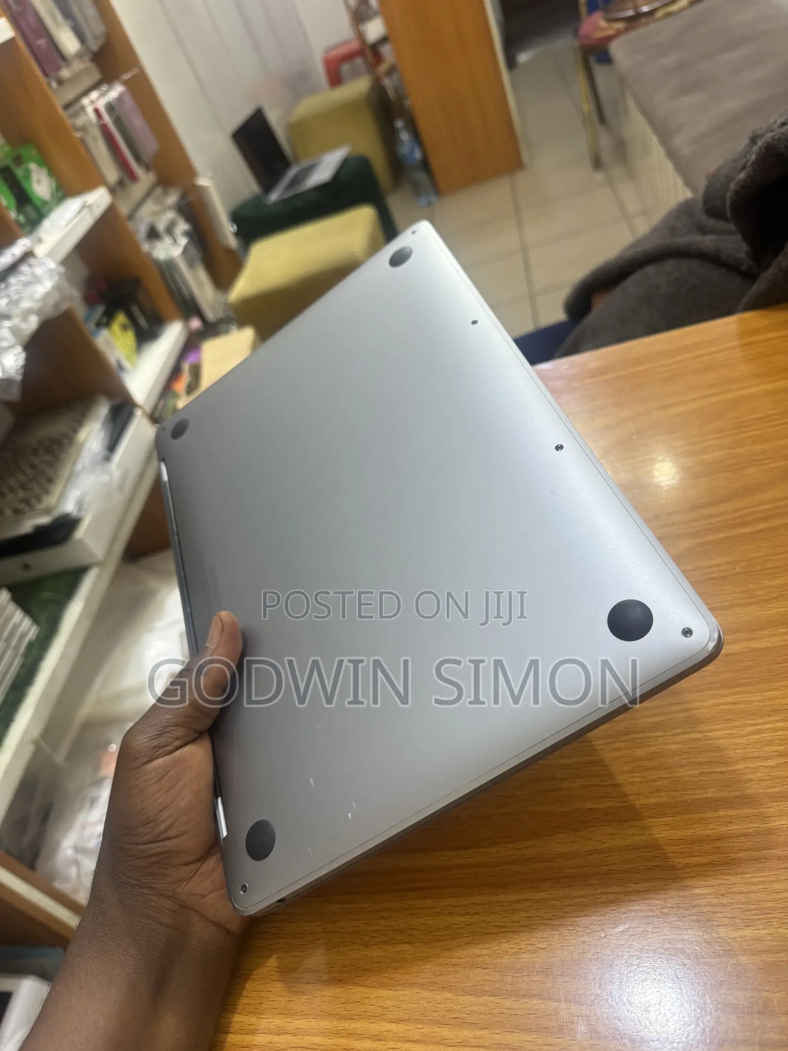 Laptop Apple MacBook Pro 2017 16GB Intel Core i5 SSD 256GB