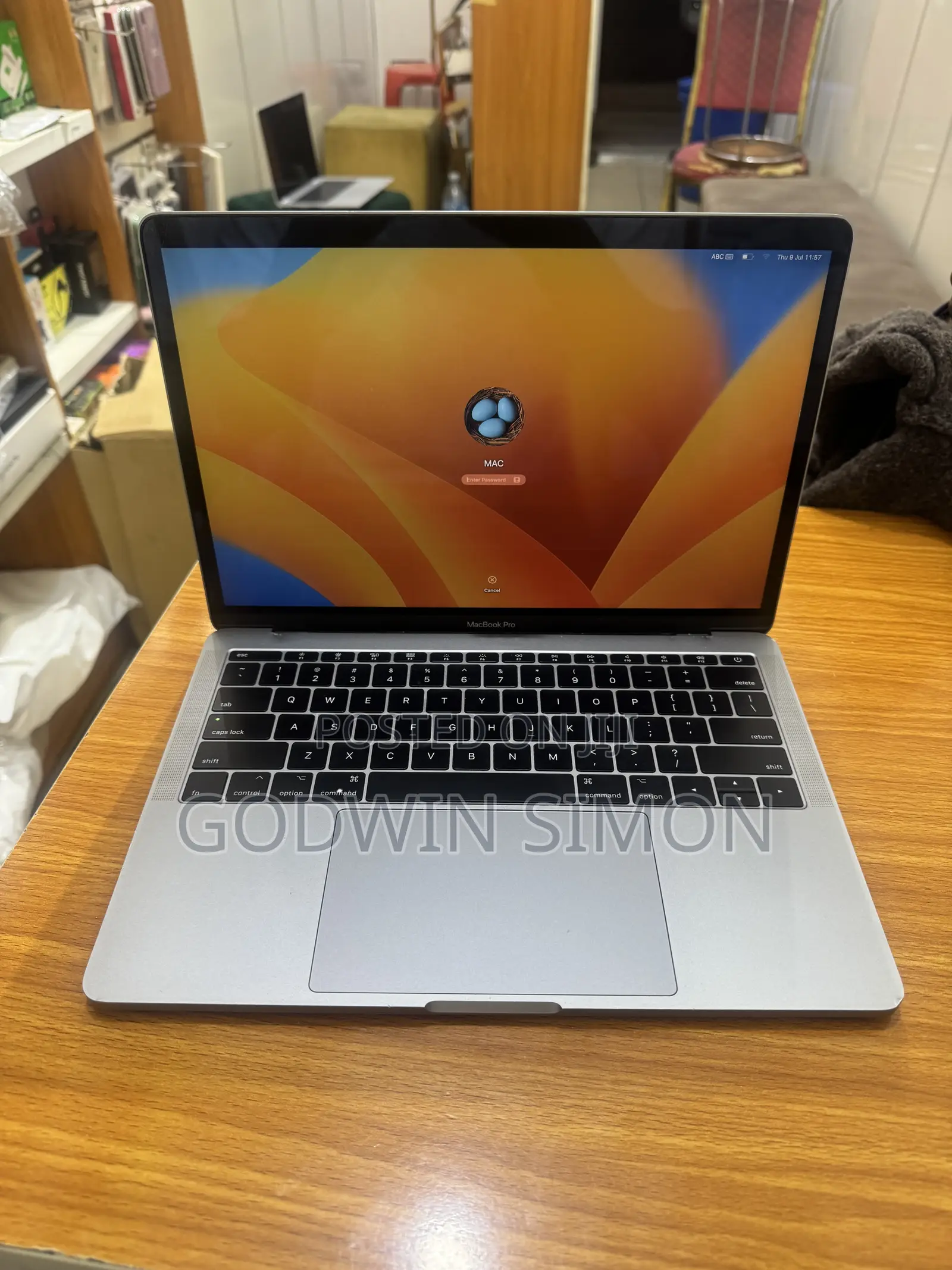 Laptop Apple MacBook Pro 2017 16GB Intel Core i5 SSD 256GB