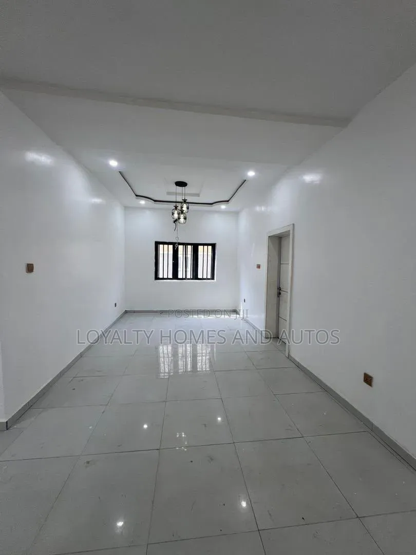 5bdrm House in Banana Island for sale