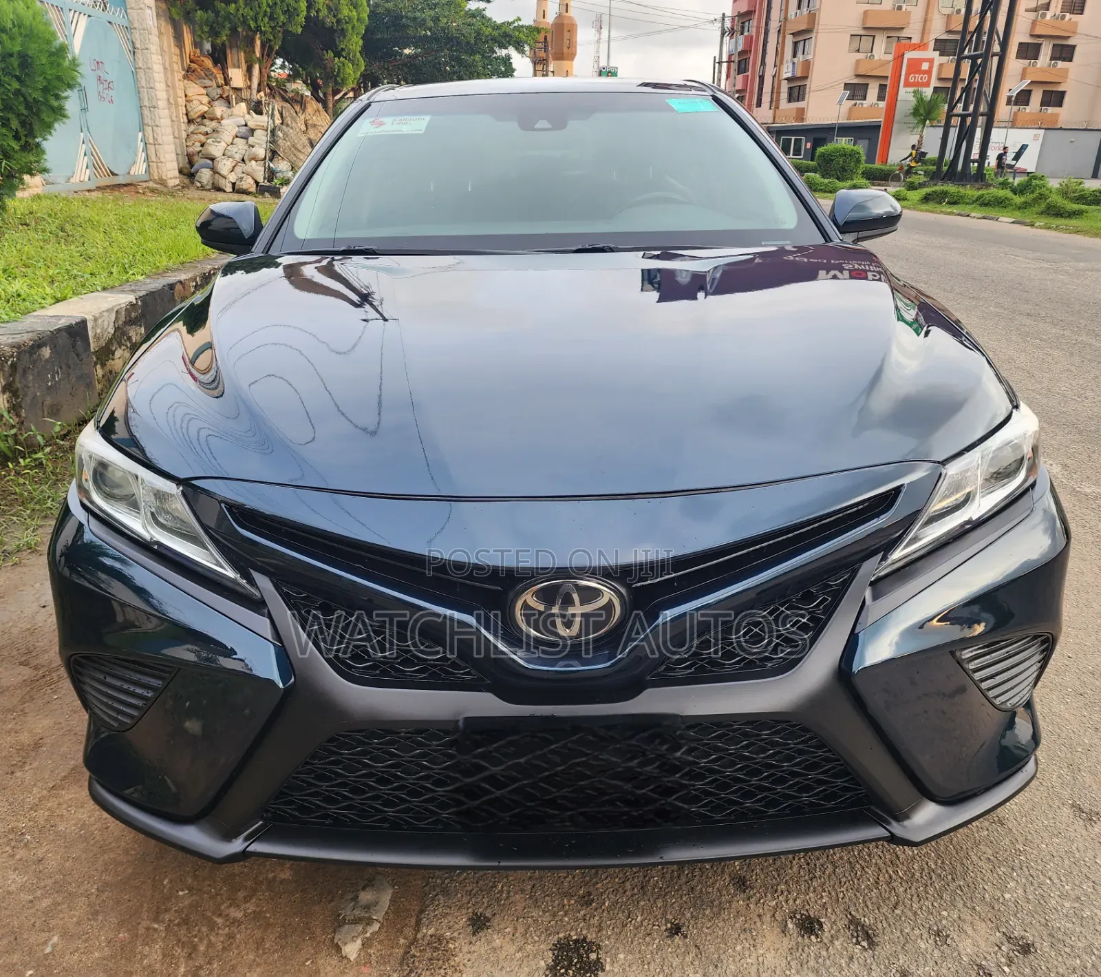 Toyota Camry 2018 Blue
