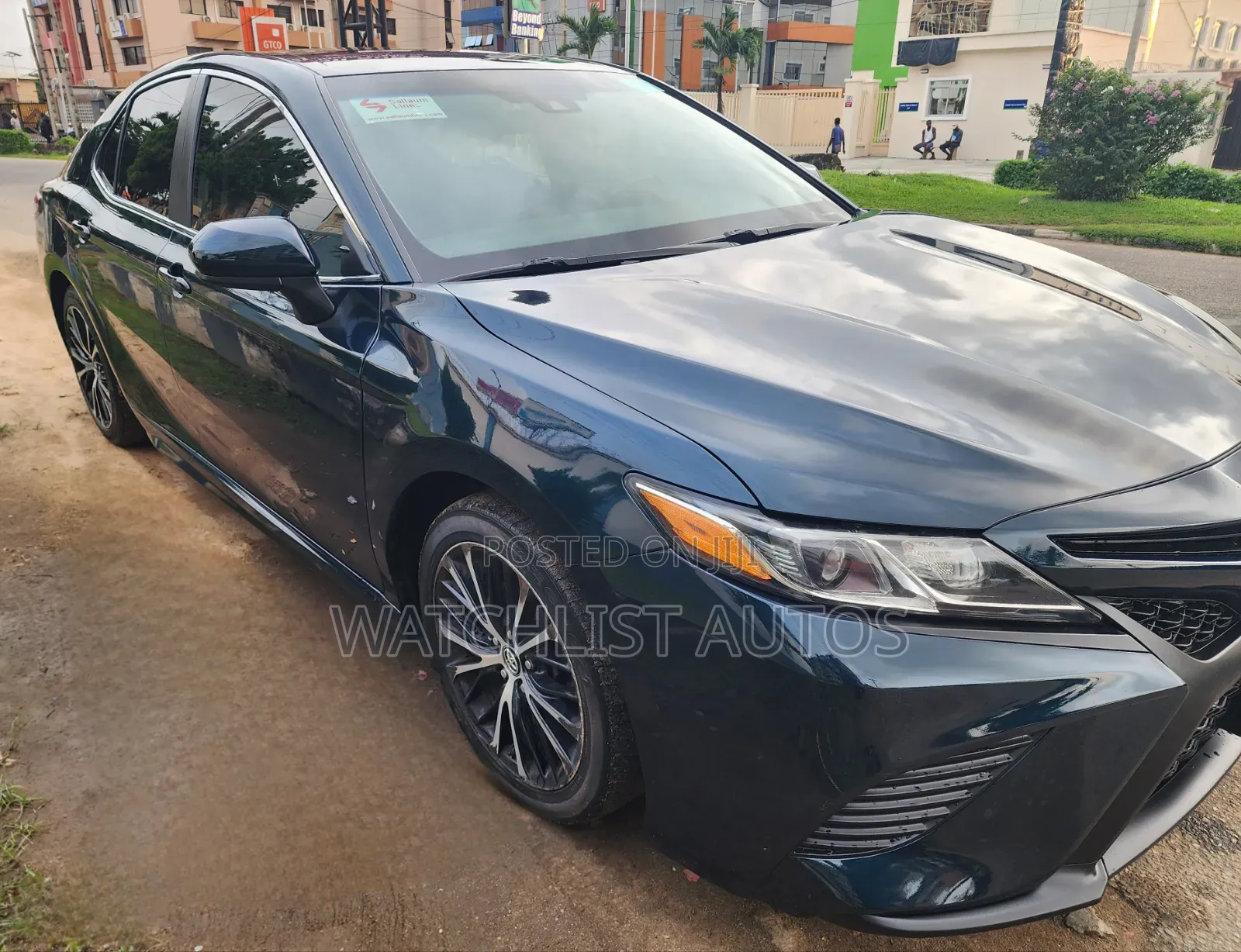 Toyota Camry 2018 Blue