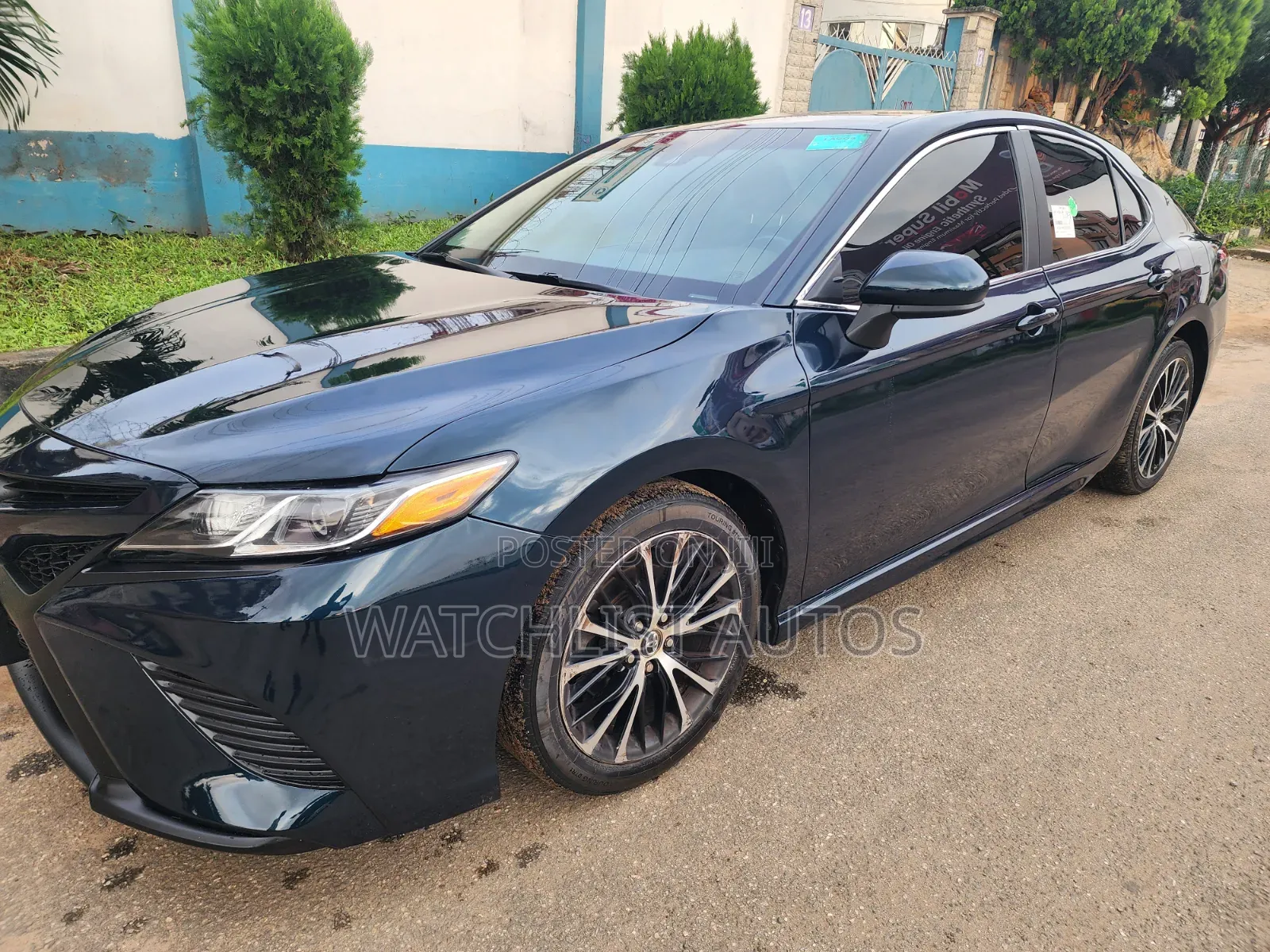 Toyota Camry 2018 Blue