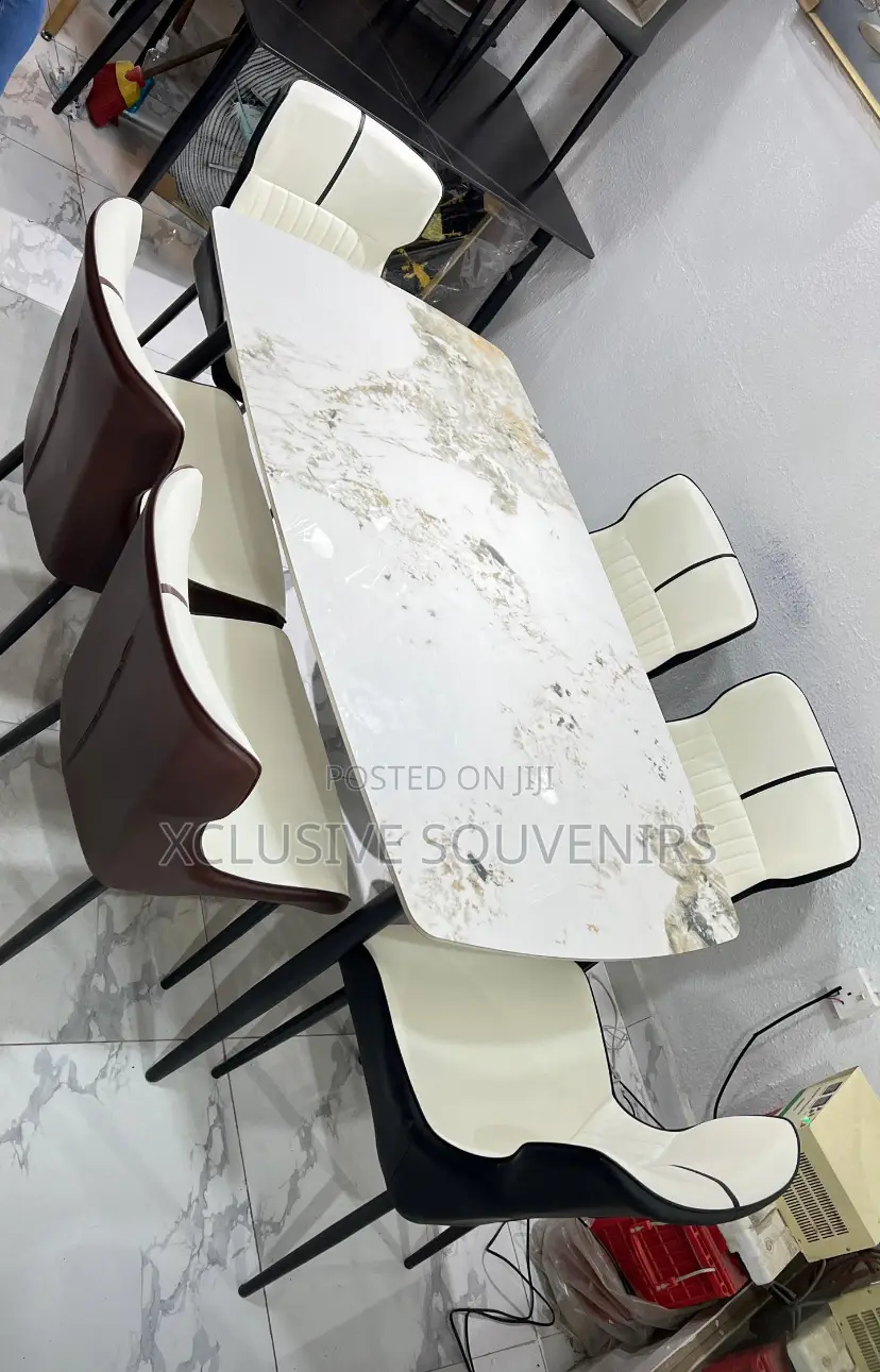 High Quality Modern 6 Sitter Dinning Set for Home and Restaurant
