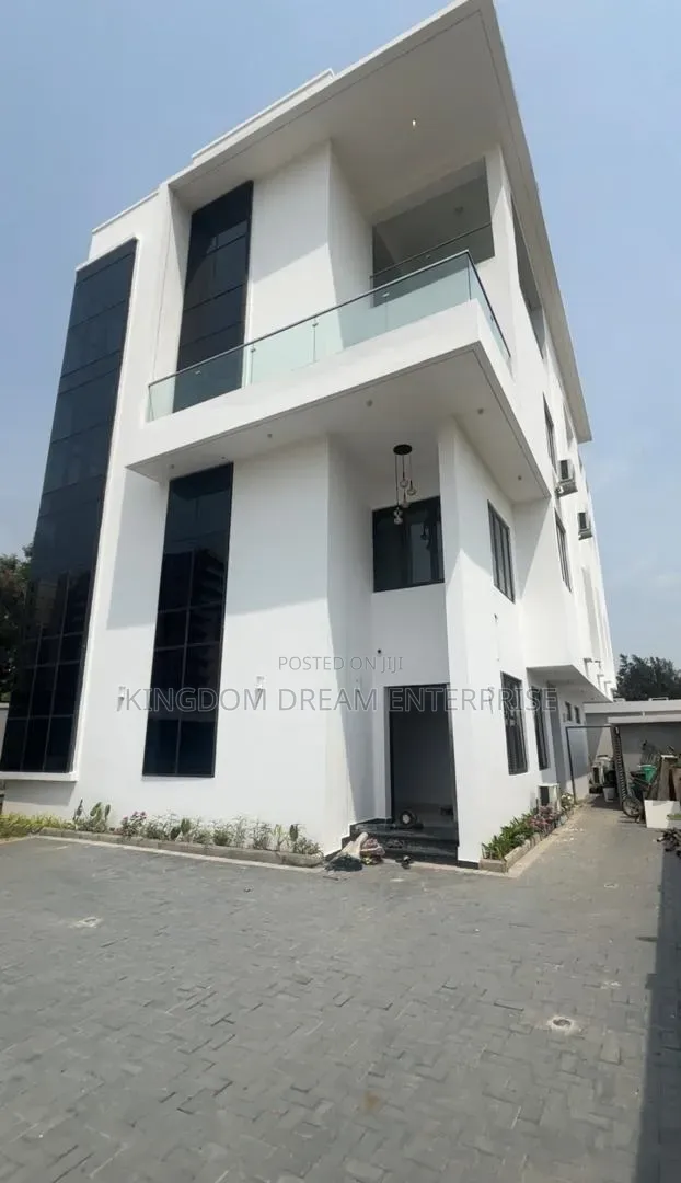 6bdrm House in Banana Island Ikoyi for sale