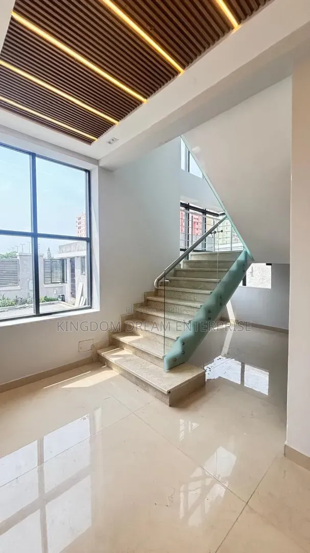 6bdrm House in Banana Island Ikoyi for sale