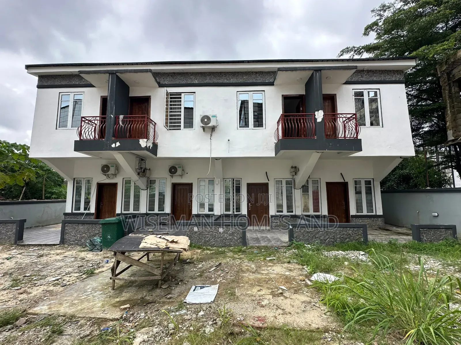 2bdrm Duplex in Sky Mall Axis for rent