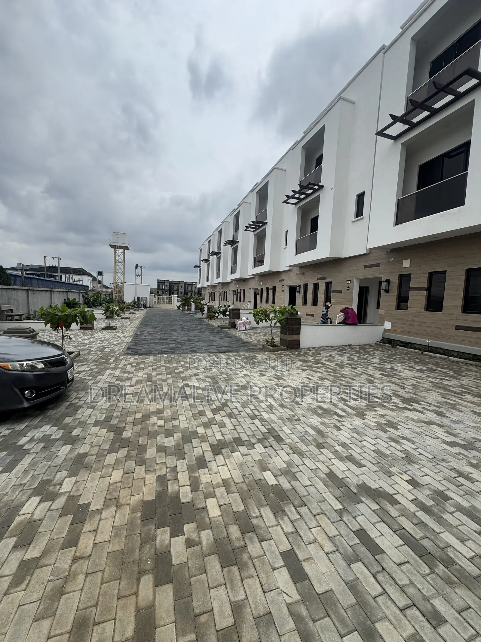 4bdrm Duplex in Jahi for rent