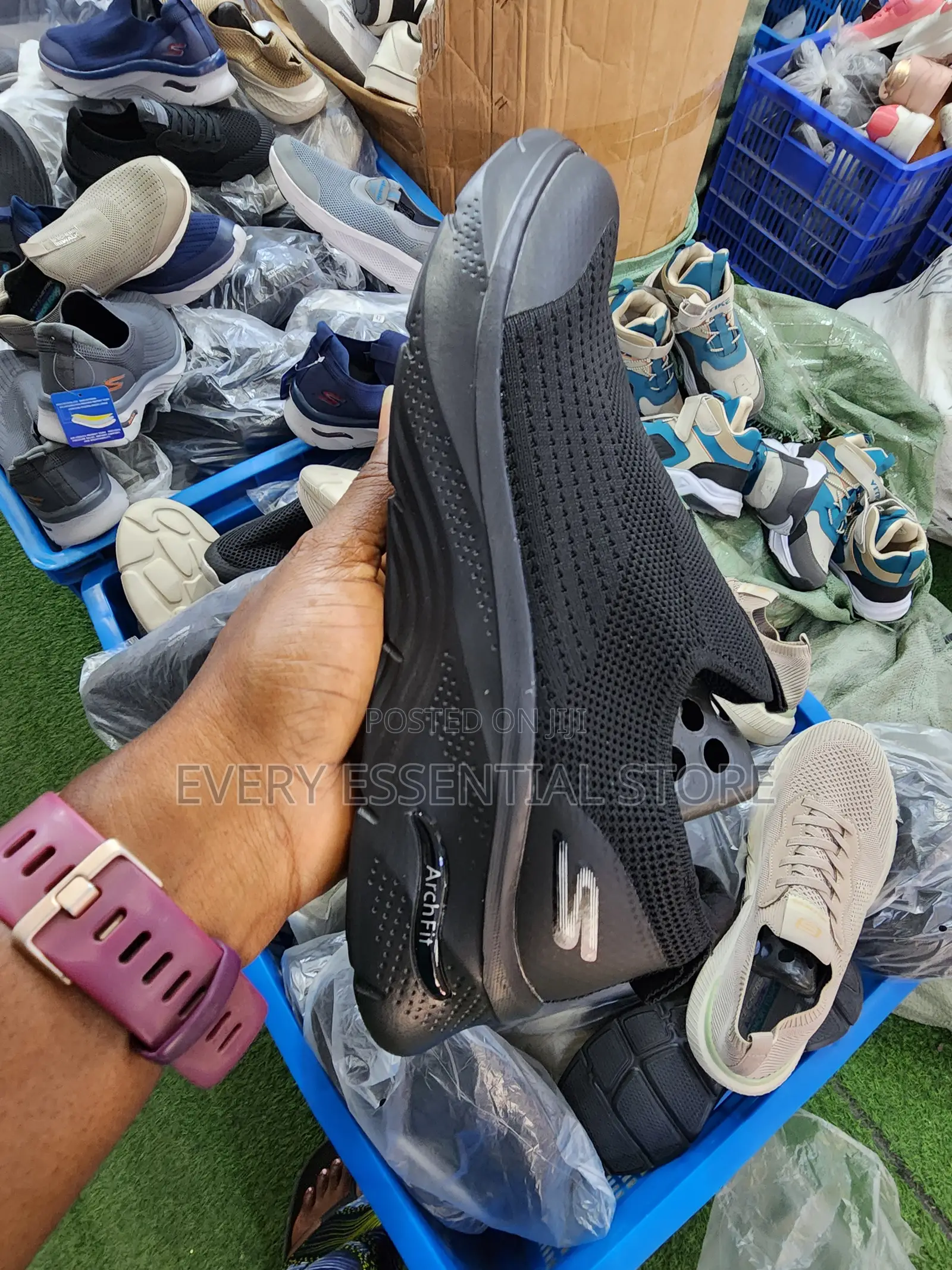 Skechers Arch Fit Sneakers – Lightweight Support All-day Comfort