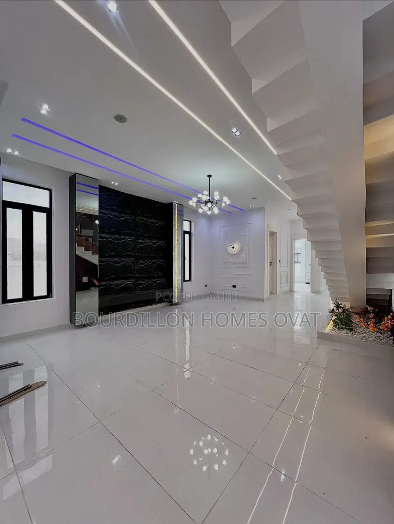 5bdrm Duplex in Lekki Palm City for sale