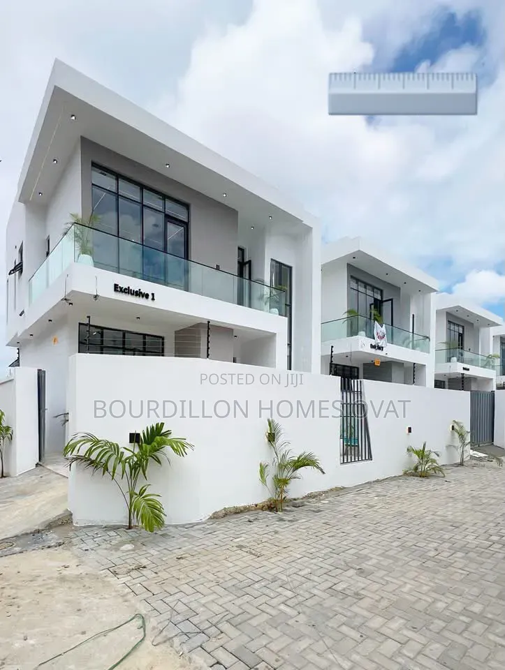 4bdrm Duplex in Lekki Palm City for sale