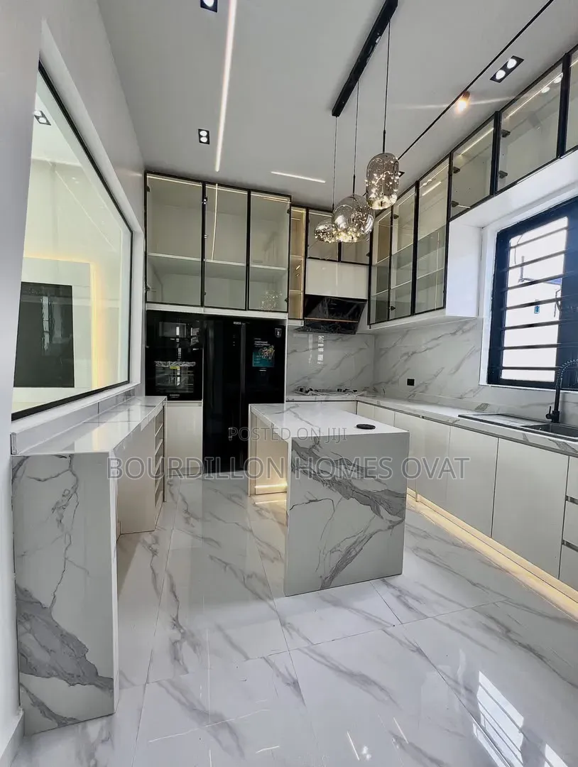4bdrm Duplex in Lekki Palm City for sale